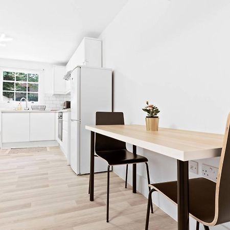 Airy Spacious 1 Bedroom Aprtment With Garden In Brixton London Luaran gambar